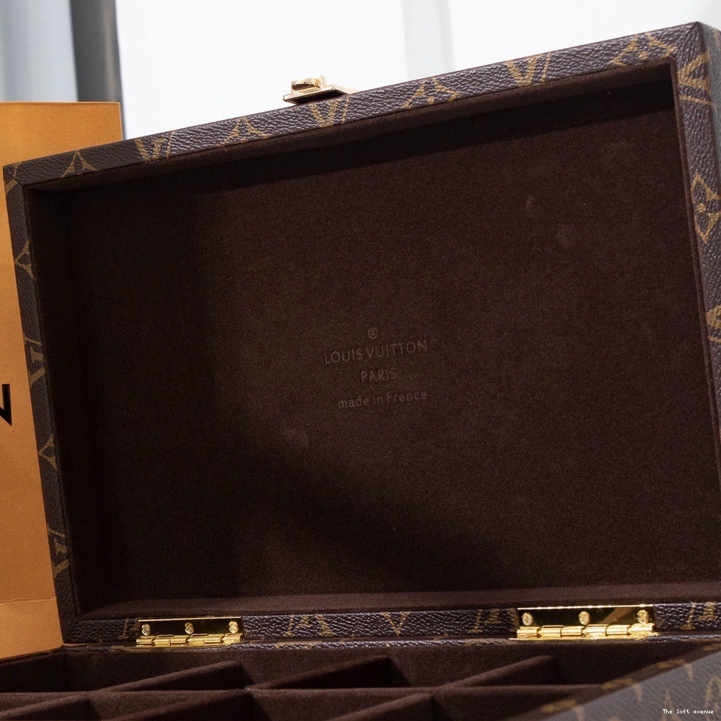 LV BOX CUSTOM ACCESSORIES 0809